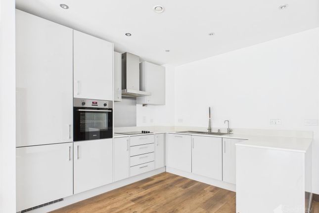 2-bed flat on 22, Godfrey House, Harlow, £300,000