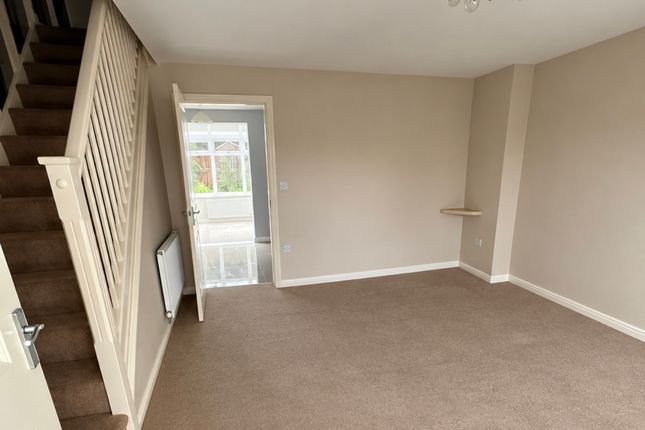 Roundhouse Crescent, Worksop photo 2