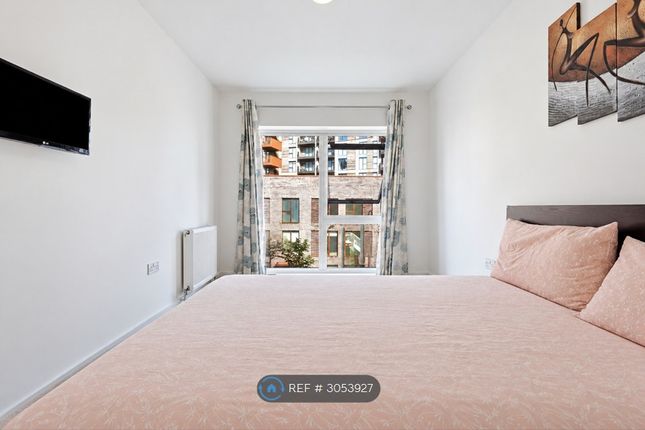 Flat, Bawley Court Magellan Boulevard, London photo 2