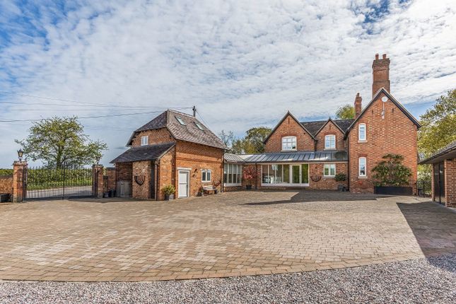 Thumbnail Detached house for sale in Hampton Lovett, Droitwich