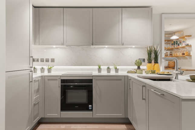 Apartment 113, Westmark Tower, London photo 4