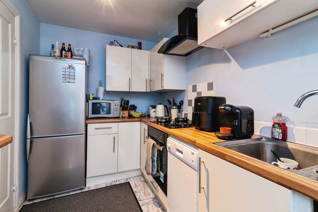 19, Honeysuckle Grove, Nottingham photo 2