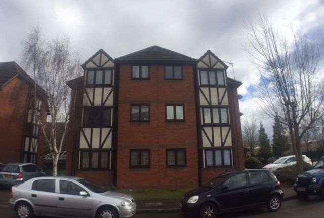 Thumbnail Flat to rent in Leafield, Luton