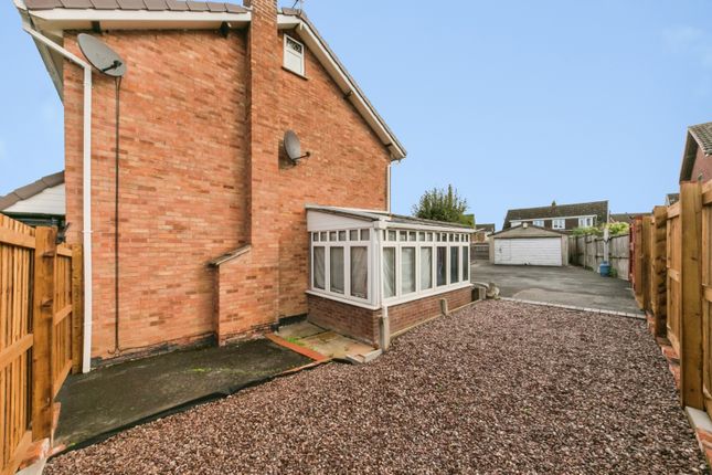 5, Oak Tree Close, Cheshire photo 4