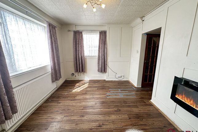 13, Hazel Road, Doncaster photo 5