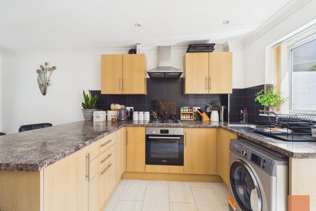 41, Wilkinson Gardens, Redruth photo 4