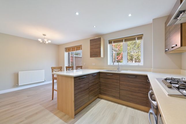25, Scarborough Drive, Rickmansworth photo 3
