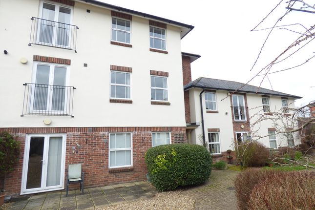 2 bed flat for sale in Riley Court, Gillingham SP8