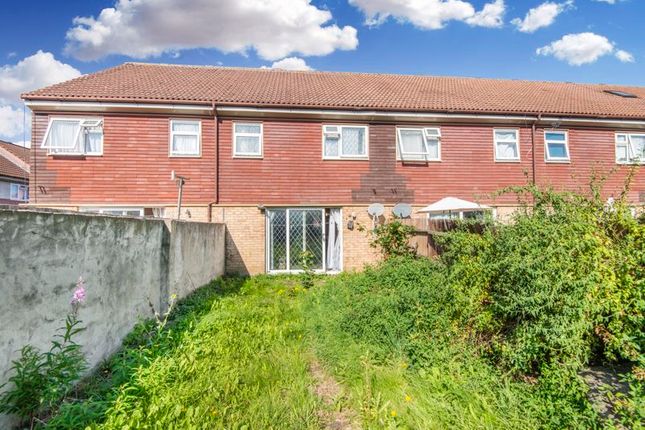 Terraced house for sale in Woolacombe Way, Hayes, 4Et.