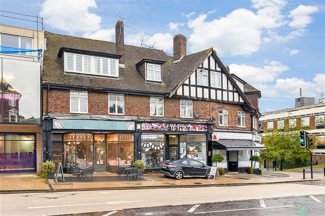 1-bed flat on High Street, Dorking, £140,000