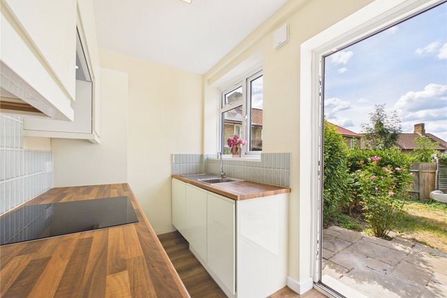 33, Churchdown, Bromley photo 4