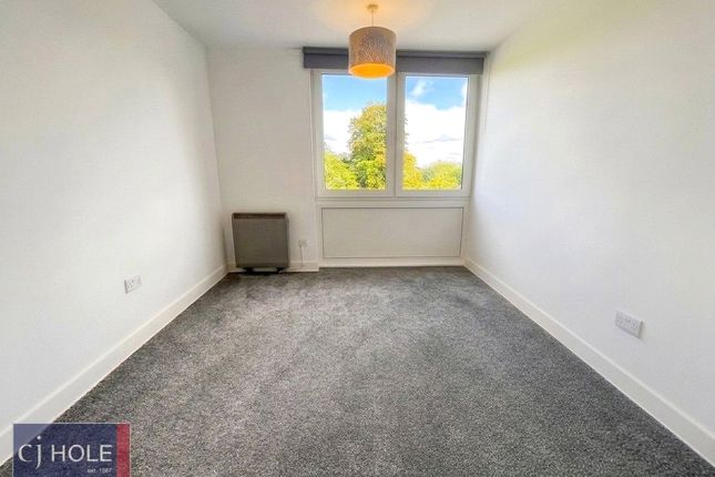 35, Westacre Close, Bristol photo 4