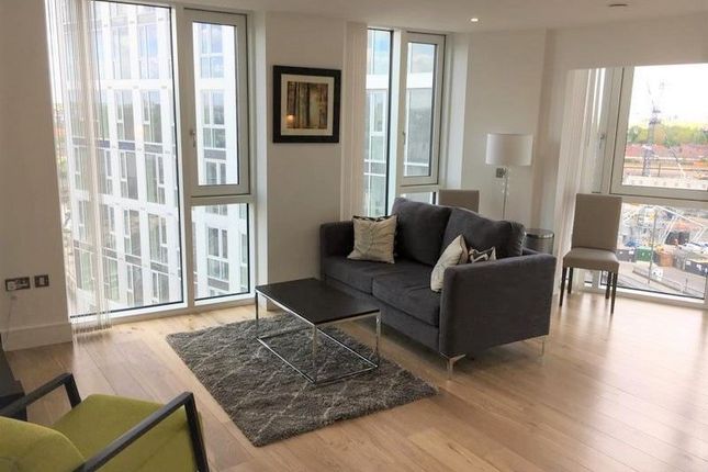 Thumbnail Flat for sale in City West Tower, London