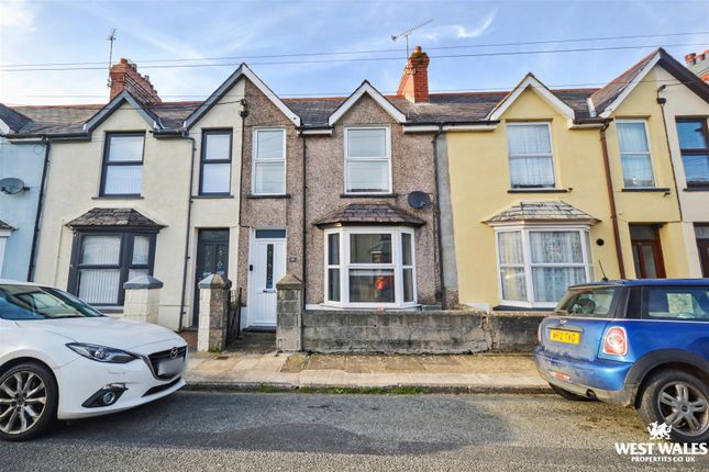 3-bed house on 19, Victoria Avenue, Fishguard, £185,000