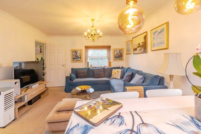 112, Colossus Way, Milton Keynes photo 4
