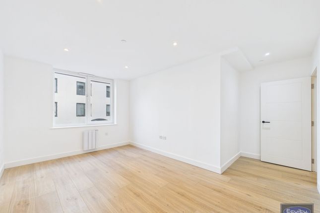 Flat 33, Heather Court, Sidcup photo 3