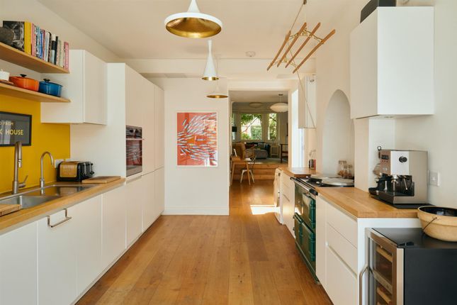 18, Grove Park Terrace, London photo 4
