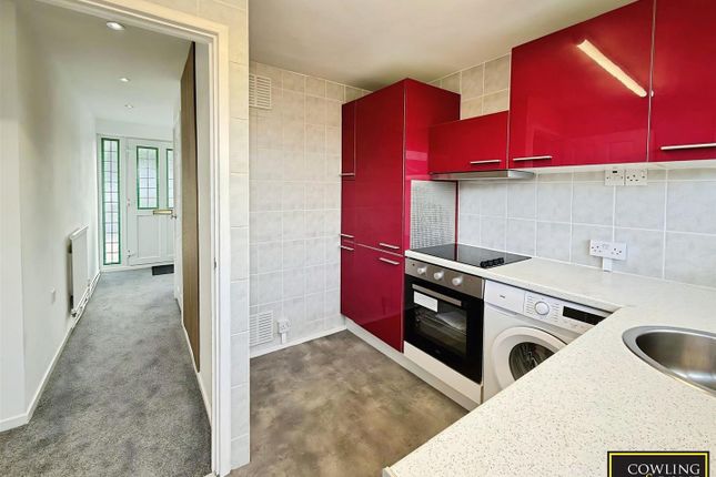 Beauchamps Drive, Wickford photo 3