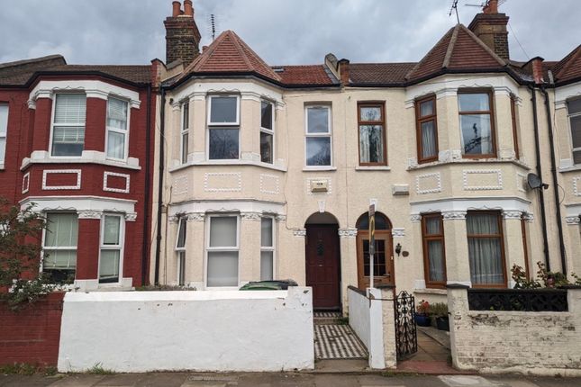 Studio flat on 19, Stanhope Gardens, London, £950,000