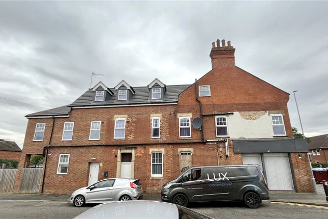 Thumbnail Property to rent in Kingsley Park Terrace, Northampton, Northampton