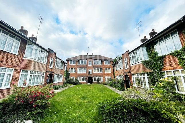 Thumbnail Maisonette to rent in Torrington Court, Torrington Park, London