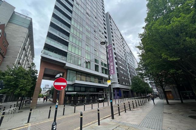 Thumbnail Flat for sale in Great Northern Tower, Watson Street, Manchester