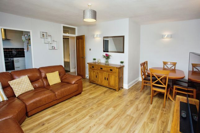Flat for sale in Frogmore, Fareham