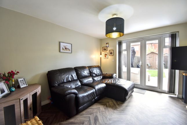 6, Petrel Drive, Louth photo 4