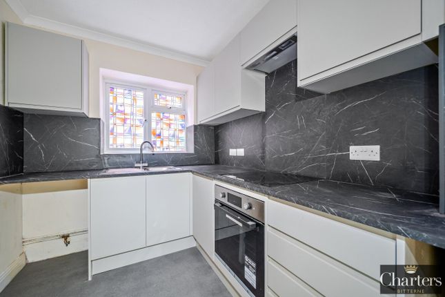 1 Brecon Court,, Selborne Place, East Sussex photo 2