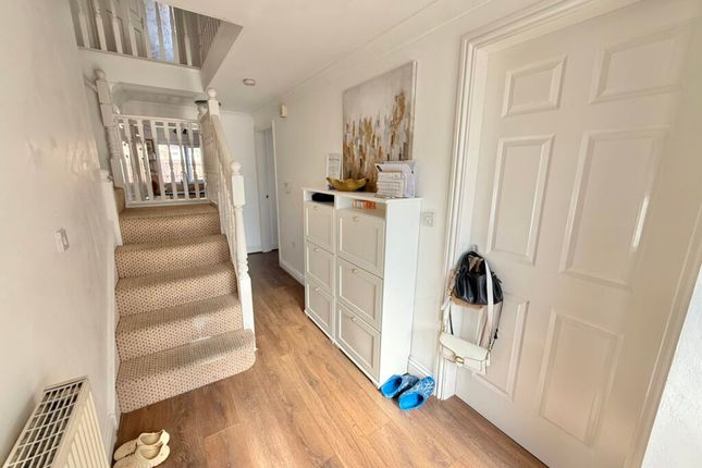 4, Greenwich Close,, Leicester photo 2