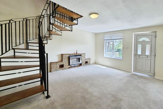 41, Gainsborough Way, Somerset photo 5