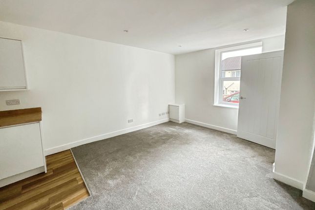 3 Britannia Street, Blackburn photo 3