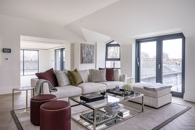 7.1 Penthouse, 50, Kensington Gardens Square, London photo 3