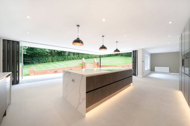 10, Roefields Close, Hertfordshire photo 5