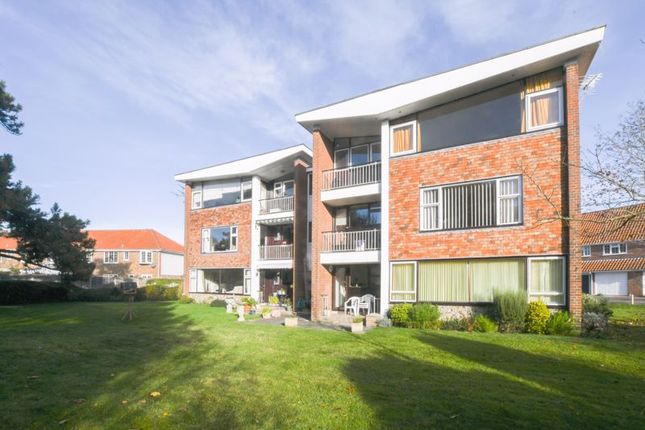 2 bed flat for sale in Whitefriars Meadow, Sandwich CT13