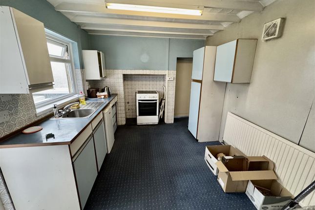 76, Cwmamman Road, Ammanford photo 3