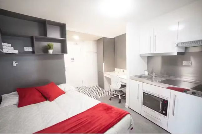 Thumbnail Studio to rent in Silver En-Suite Mid Level, Axo Paradise Student Village, Paradise Street, Coventry