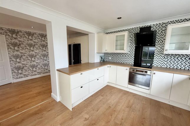 2, Briar Close, Houghton Le Spring photo 3