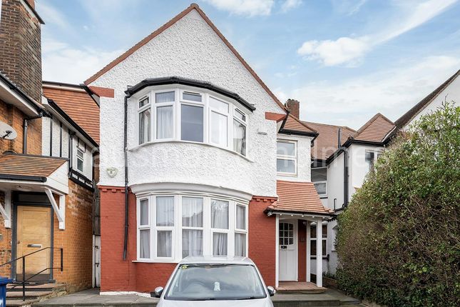 Flat for sale in Golders Green Crescent, London