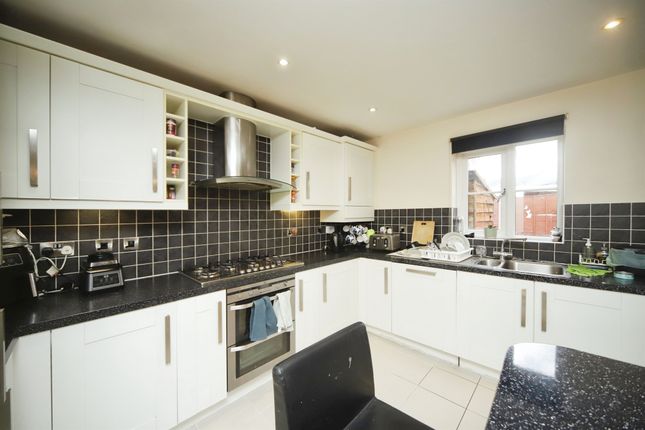 1, Balfour Terrace, Roughmoor Close, Taunton photo 4