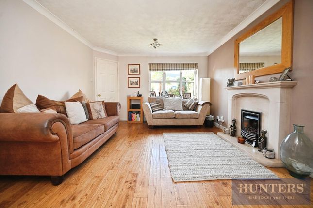 6, The Leavens, Bradford photo 2