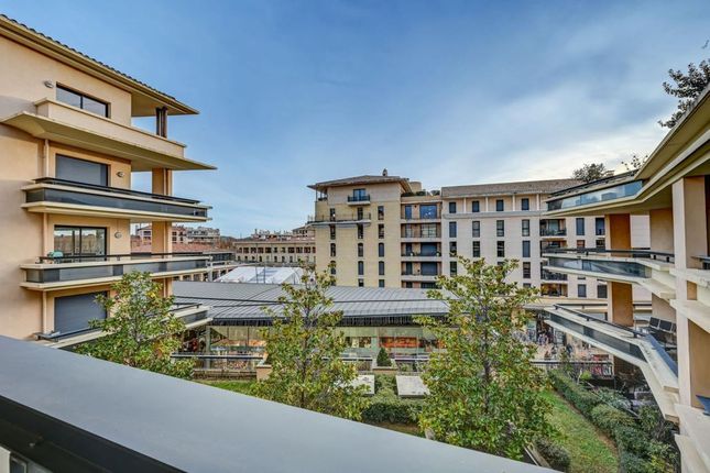 Thumbnail Apartment for sale in Aix-En-Provence, Bouches-Du-Rhône, Provence-Alpes-Côte d`Azur, France