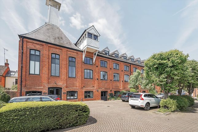 Thumbnail Flat for sale in New Street, Henley-On-Thames, Oxfordshire