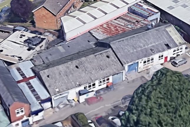 Industrial to let in Hitchin Road, Luton