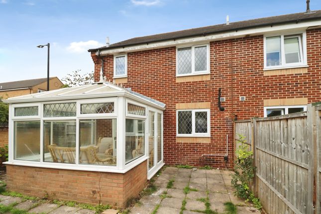 32, Cropthorne Road, Gloucestershire photo 2