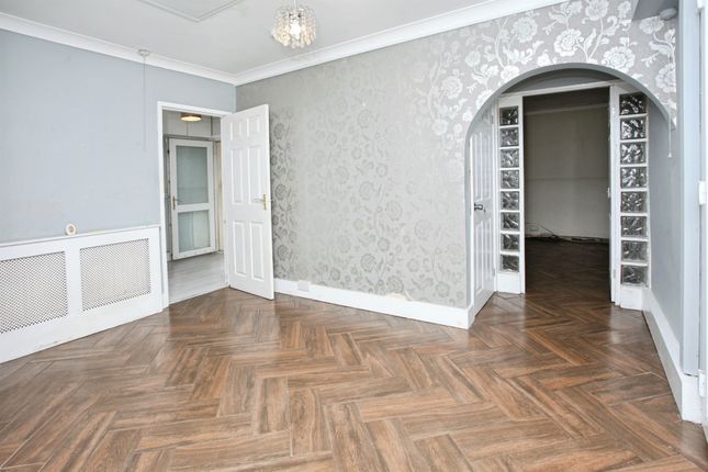 6, Gelli Road, PONTYCLUN photo 3