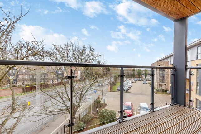 2-bed flat on 46 Miami House, Princes Road, Chelmsford, £310,000