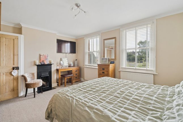 Kingsley,, Gold Hill North, Gerrards Cross photo 4