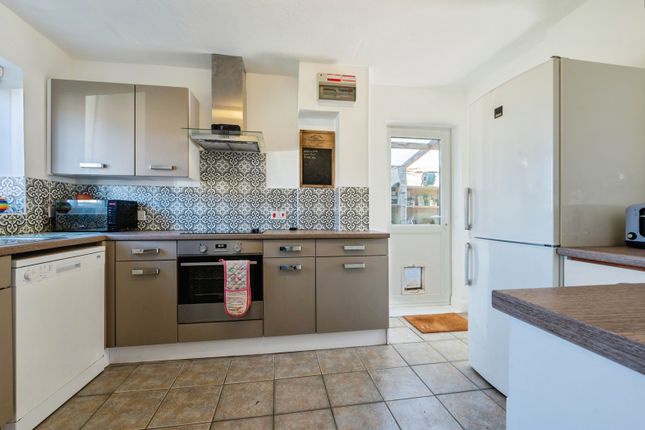 1, Halifax Road, Wadebridge photo 2