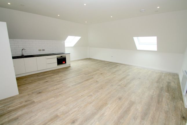 Thumbnail Flat to rent in London Road, Staines-Upon-Thames